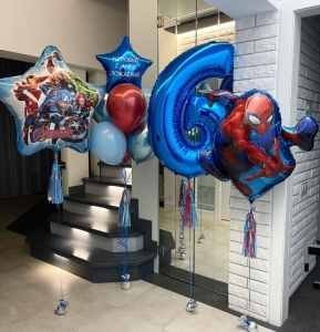 Композиция из воздушных шаров Человек Паук и Мстители на 6 лет