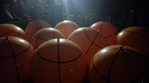 Большие шары для корпоратива в форме баскетбольного мяча