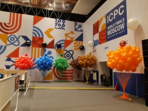 Оформление выставки воздушными шарами