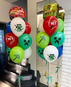 Композиция из воздушных шаров С Днем Рождения Майнкрафт