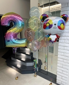 Набор из воздушных шаров на День Рождения с Радужной Пандой на 2 года