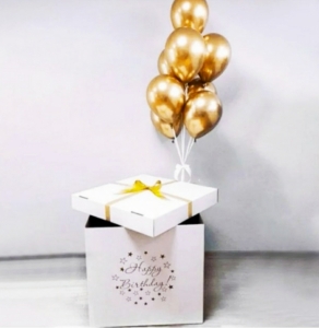 Коробка сюрприз с золотыми шарами