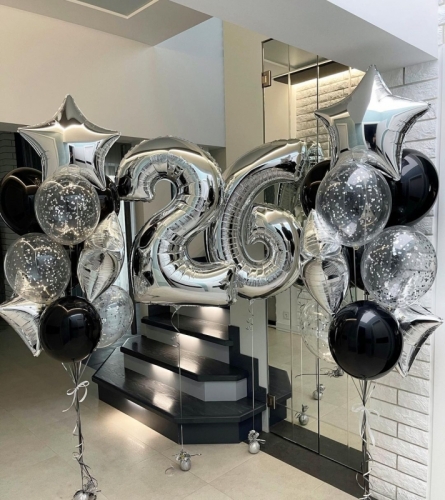 Композиция из воздушных шаров для мужчины С Днем Рождения 26 лет