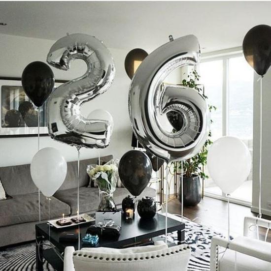 Композиция гелиевых шаров 26 лет день рождения