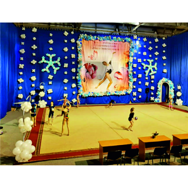 Украшение зала для соревнований по художественной гимнастики шарами