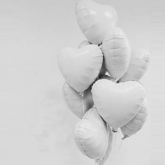 Композиция гелиевые шарики "Белые сердца" фольга