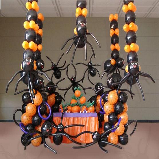Оформление шарами сладкого стола на Хэллоуин
